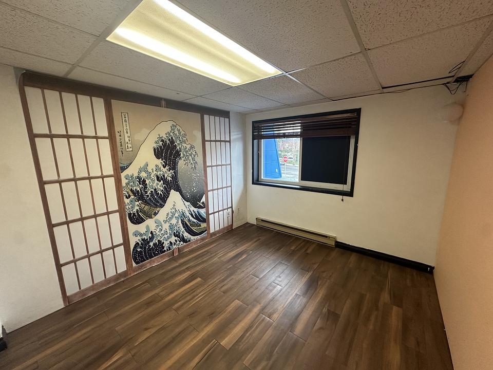 202 - 3690 Shelbourne Street, Victoria, BC