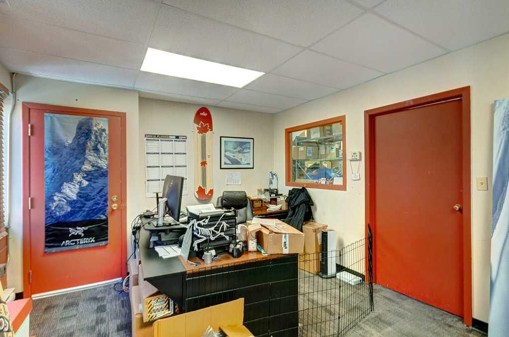 106 - Jay Street, Banff, AB