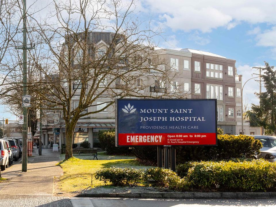 103/104 - 106-470 Kingsway, Vancouver, BC