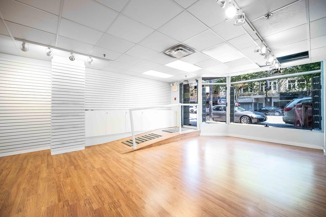 3424 West Broadway, Vancouver, BC