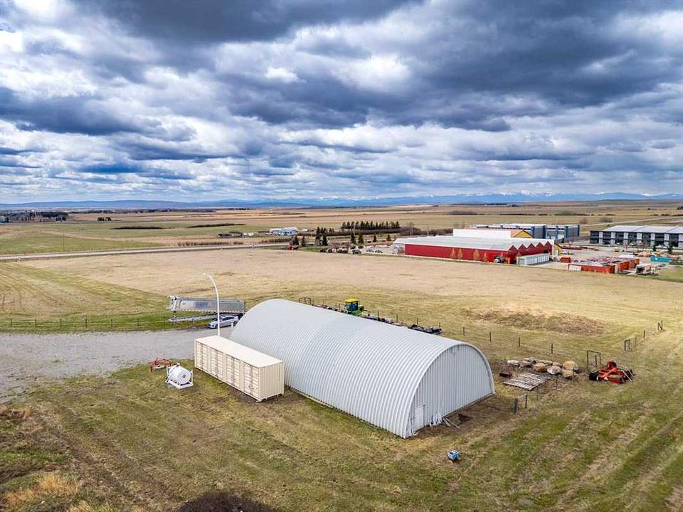 33066 Township Road 250, Calgary, AB