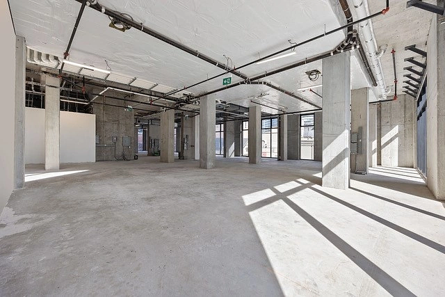 300 - 1 Grosvenor Street, Toronto, ON
