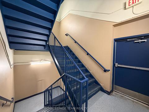 900 Morrison Drive, Ottawa, ON