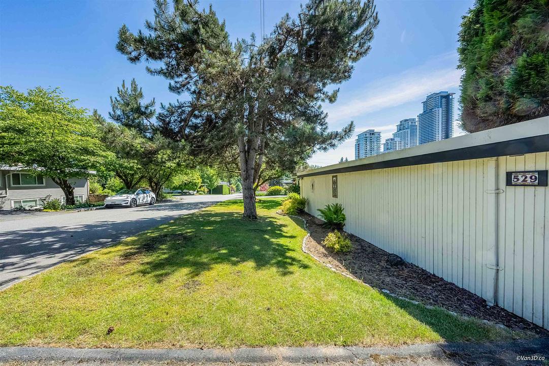 529 Appian Way, Coquitlam, BC