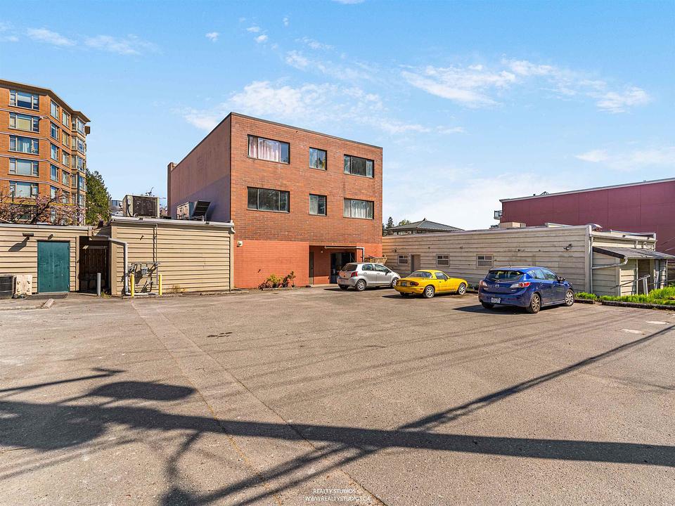 4572 West 10th Avenue, Vancouver, BC