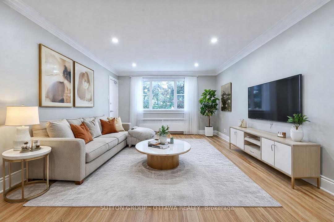 156 Dagmar Avenue, Ottawa, ON