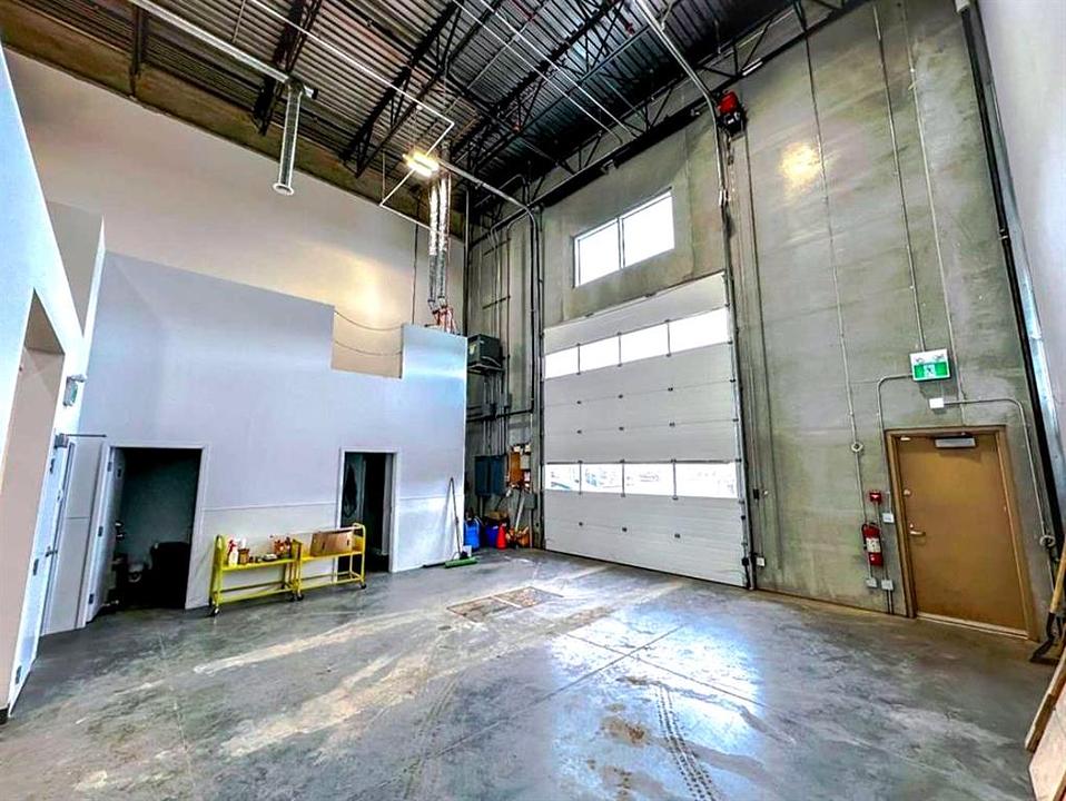 5073 11 Street Southeast, Calgary, AB