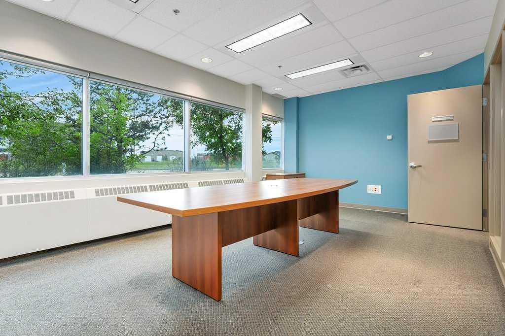 33 Schenk Industrial Road, Sylvan Lake, AB