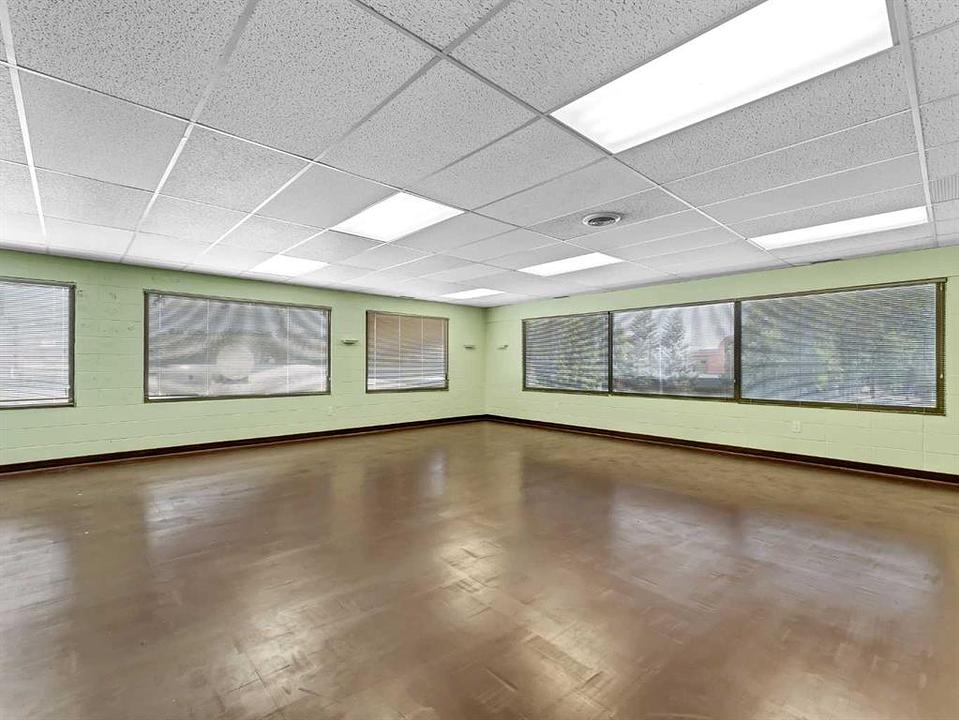 202A - 140 Maple Avenue Southeast, Medicine Hat, AB