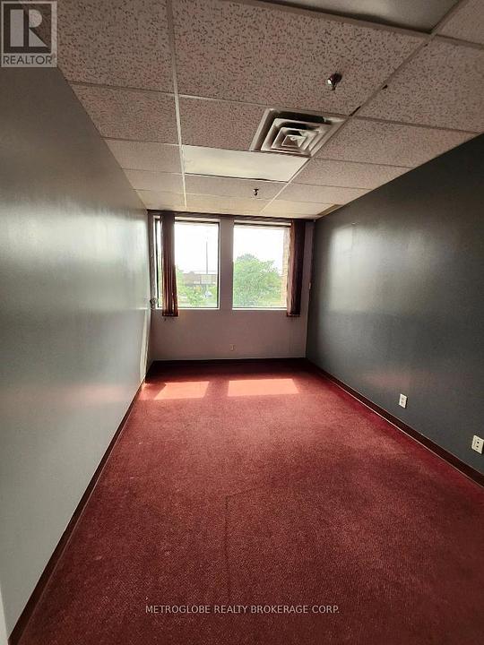 211 - 5511 Tomken Road, Mississauga, ON