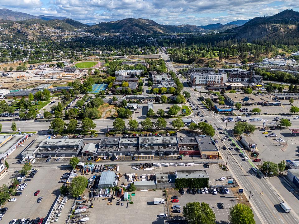 206-207 - 1767 Harvey Avenue, Kelowna, BC