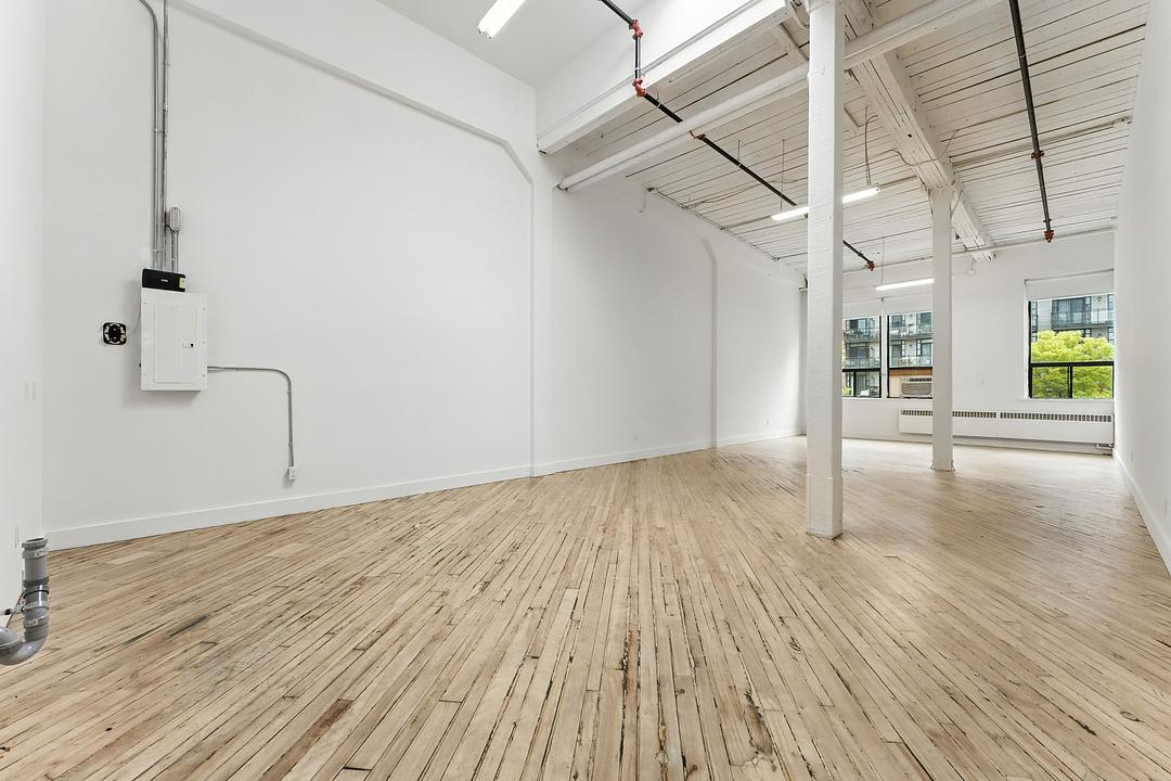 206A - 260 Carlaw Ave, Toronto, ON