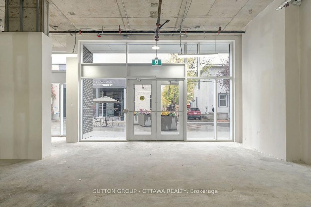 399 Winston Avenue, Ottawa, ON