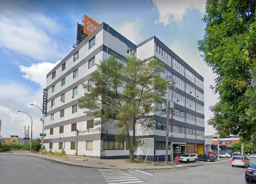 200 - 8710 Avenue du Parc, Montréal, QC