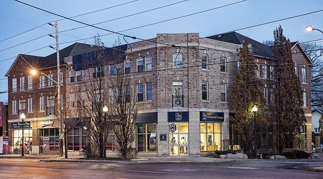 3609 Lake Shore Boulevard West, Toronto, ON