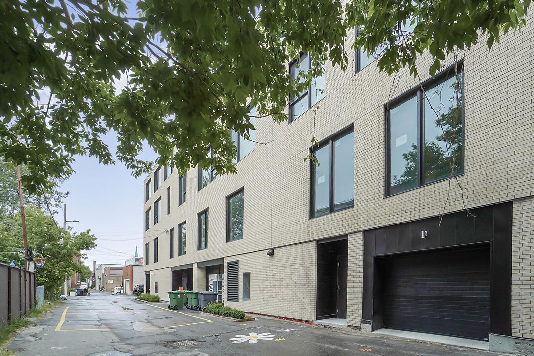 7478 Rue Saint-Hubert, Montréal, QC