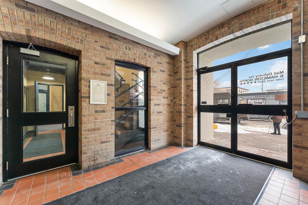 203 - 7 Hinton Avenue North, Ottawa, ON