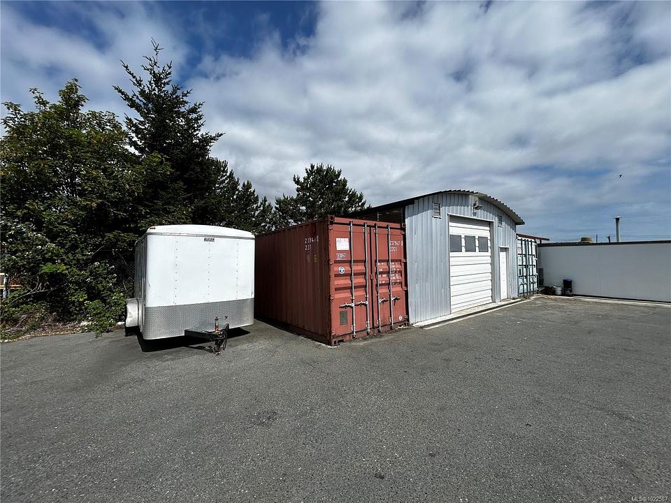 487 Burnside Road East, Victoria, BC