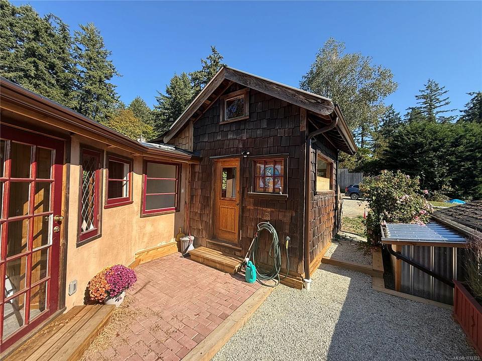 2909 Fulford-Ganges Road, Salt Spring, BC