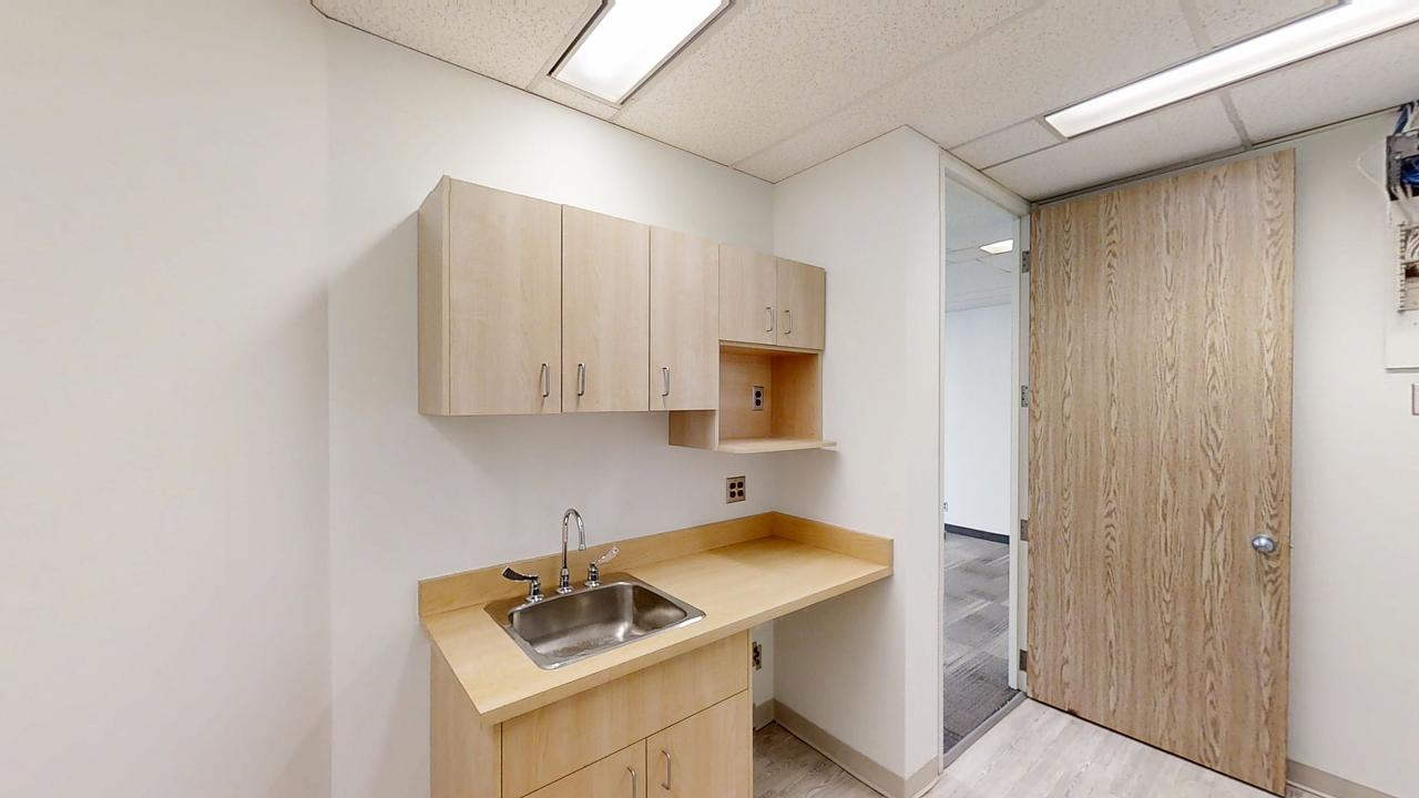 1506 - 180 Dundas Street West, Toronto, ON