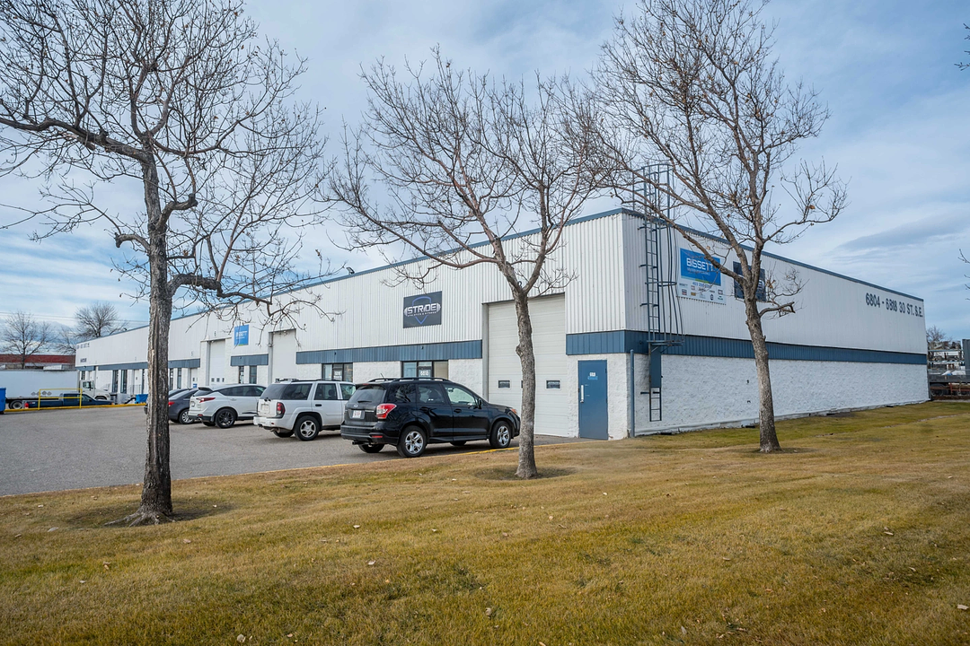 6812 - 6818 30 Street Southeast, Calgary, AB