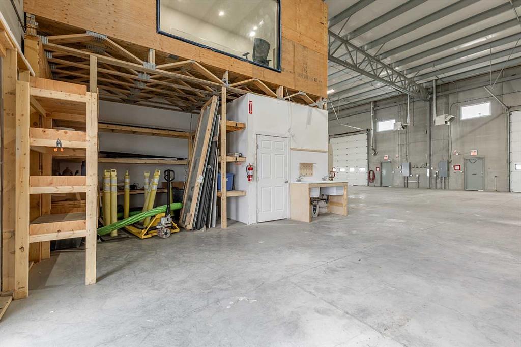 4-565 41 Street North, Lethbridge, AB