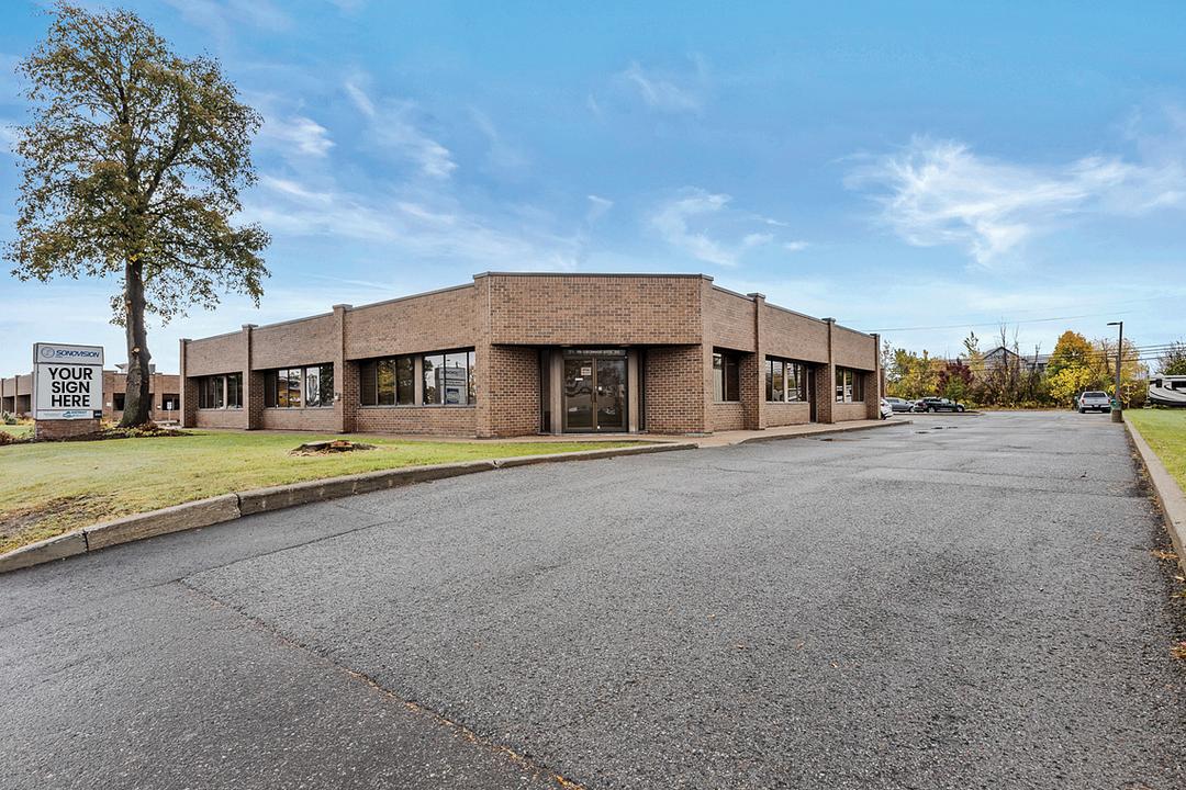 300 - 179 Colonnade Road, Ottawa, ON
