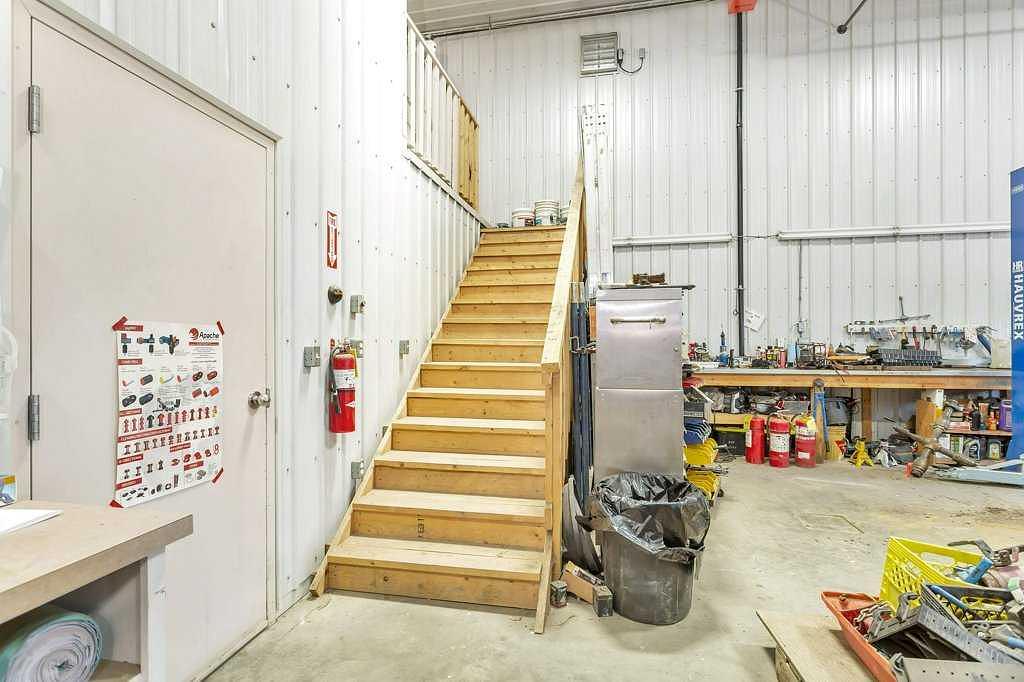 4911 50 Avenue, Eckville, AB