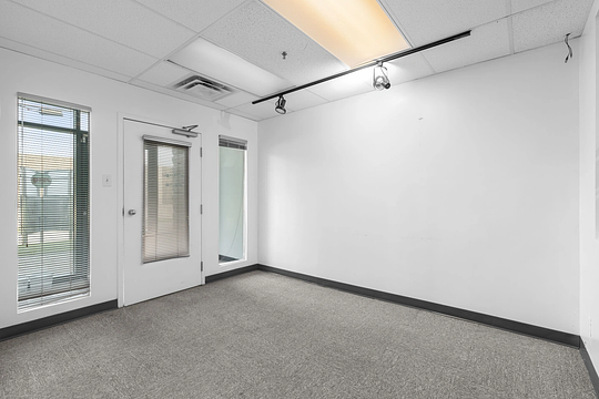 8150 Boulevard Métropolitain Est, Montréal, QC
