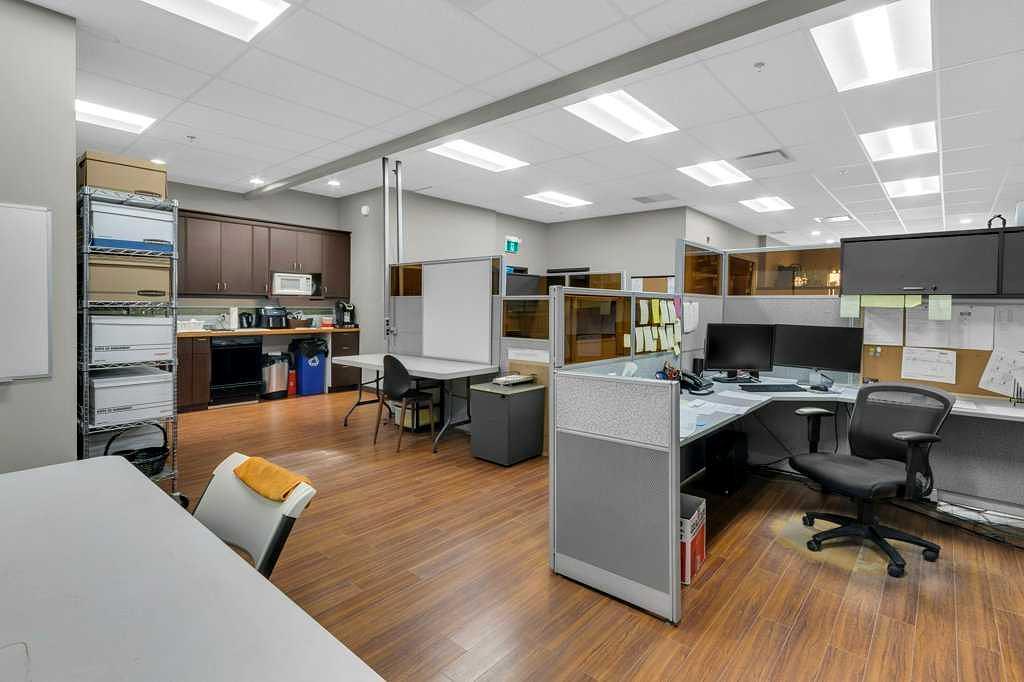215 - 2914 Kingsview Boulevard Southeast, Airdrie, AB