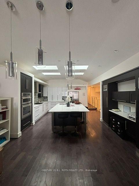 Level 4 - 119 Dunlop Street East, Barrie, ON