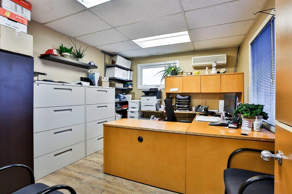 655 Charlotte Street, Pincher Creek, AB