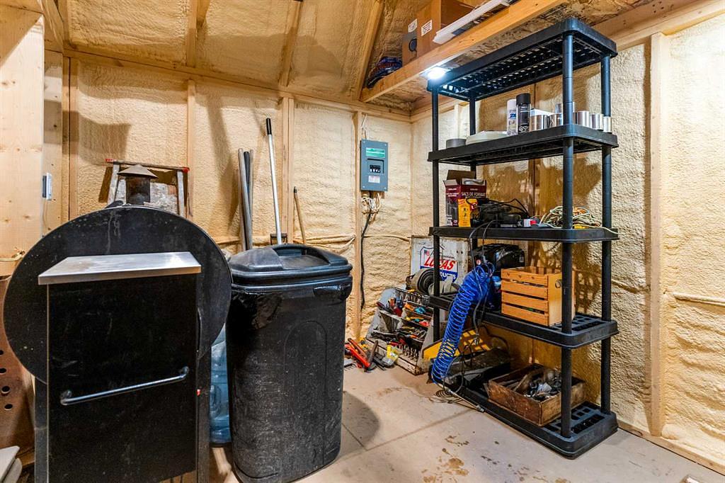 680 10th Avenue, Carstairs, AB