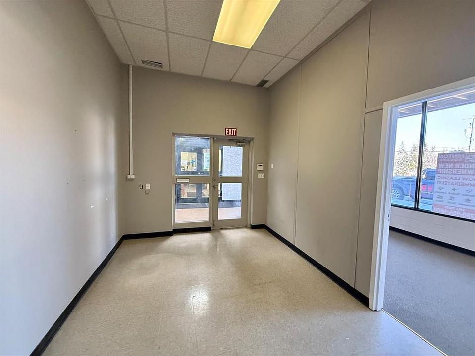 Bay 4/5 - 105 Government Road, Hinton, AB