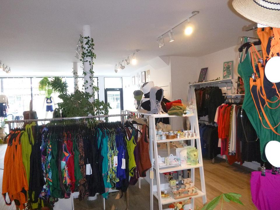 6786 Boulevard Saint-Laurent, Montréal, QC