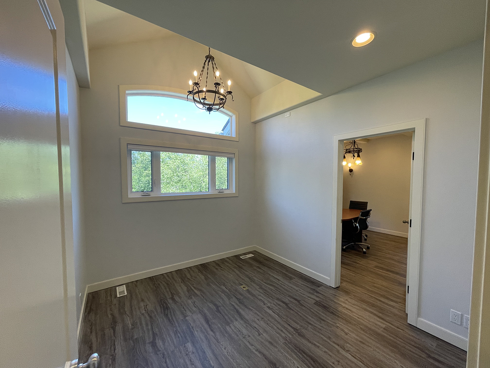 121B Elma Street, Okotoks, AB