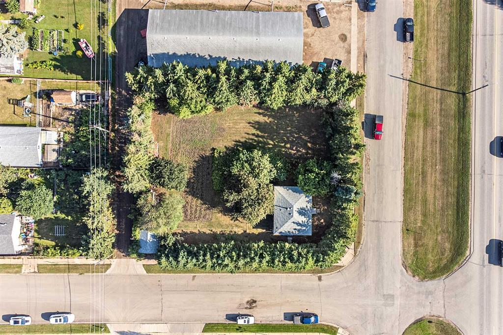 3302 50 Avenue, Lloydminster, AB