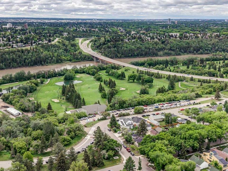 6417 112 Avenue Northwest, Edmonton, AB