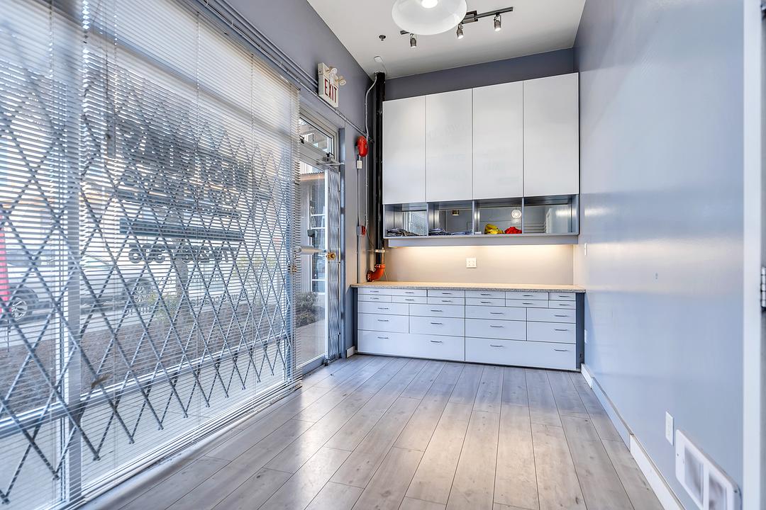 111 & 112 - 19289 Langley Bypass, Surrey, BC