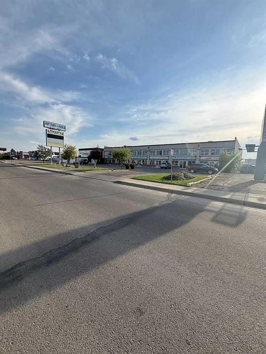 2 & 3 - 6782 50 Avenue, Red Deer, AB
