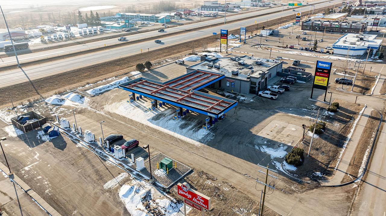 135 Leva Avenue, Penhold, AB