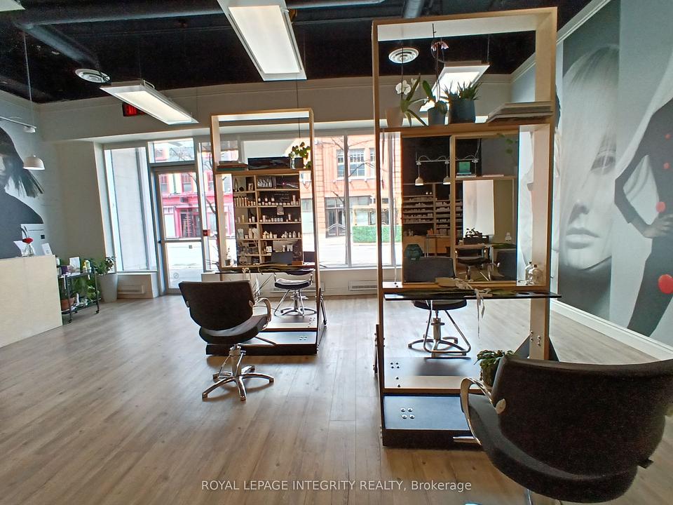 100 - 100 Murray Street, Ottawa, ON