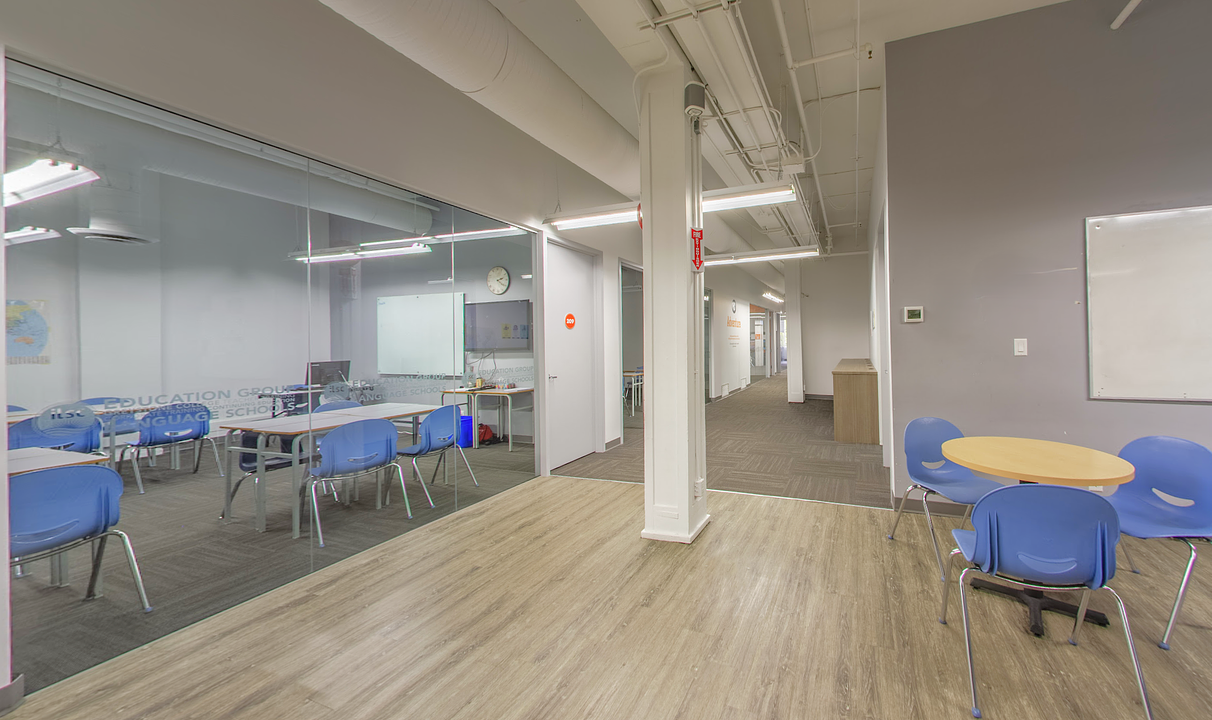 555 Richards St, Vancouver, BC
