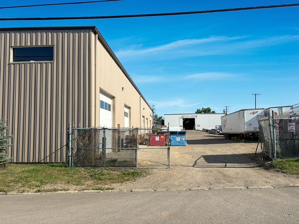 1720 Ontario Avenue - 1720 Ontario Avenue, Saskatoon, SK