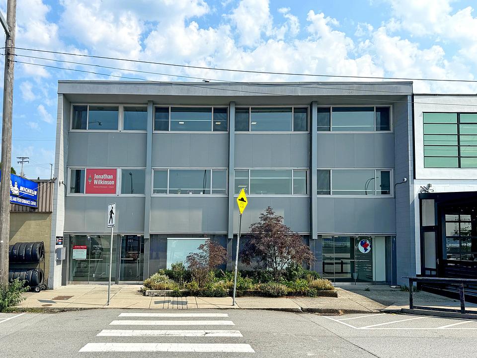 300 - 310 Esplanade East, North Vancouver, BC