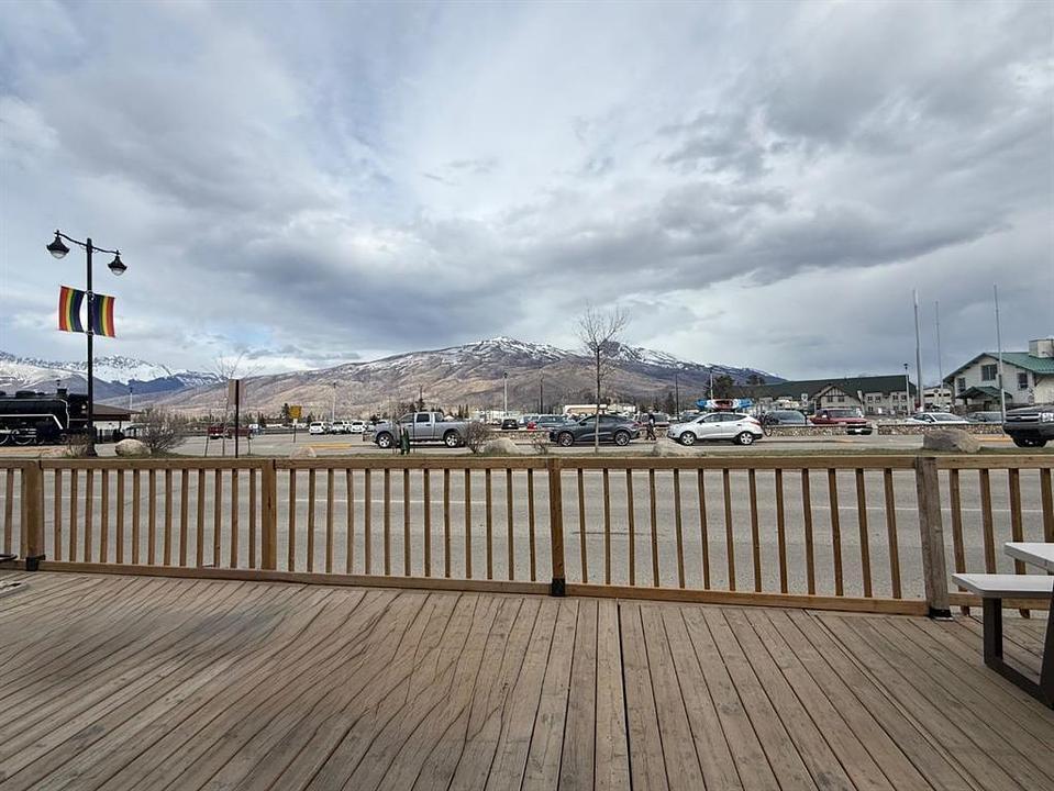630 Connaught Drive, Jasper, AB