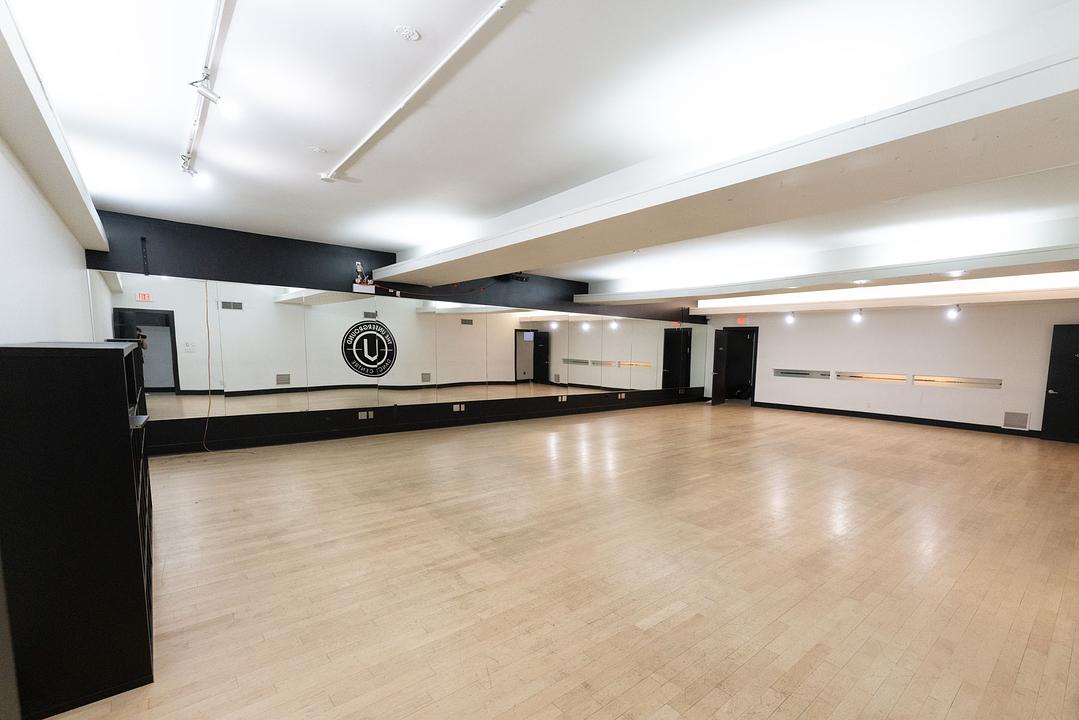 224 Richmond Street West, Toronto, ON