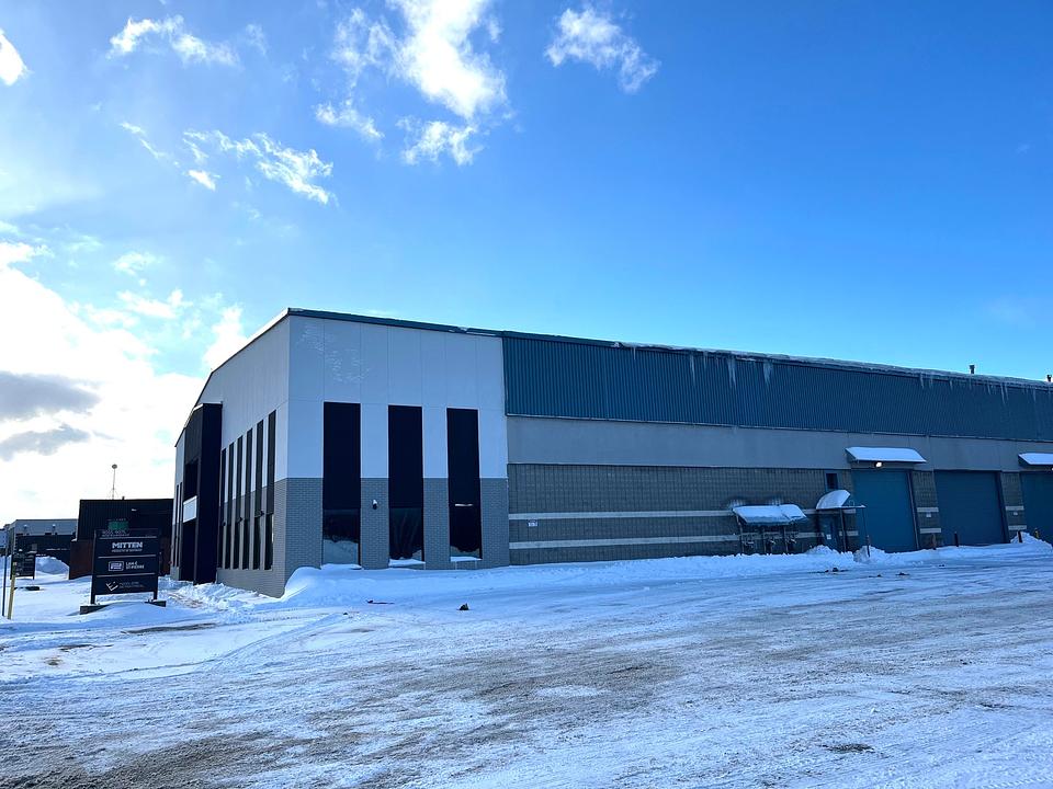 9055 Boulevard Henri-Bourassa Est, Montréal, QC