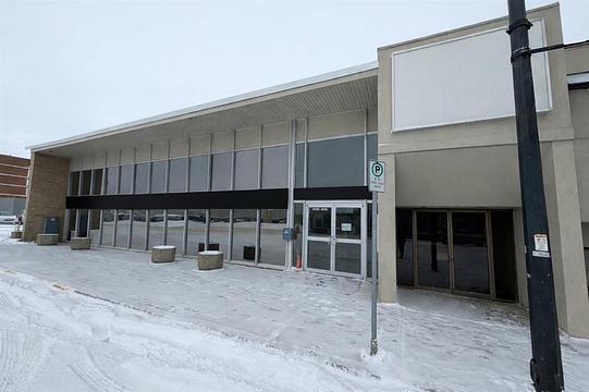 5026 50 Street, Lloydminster, AB