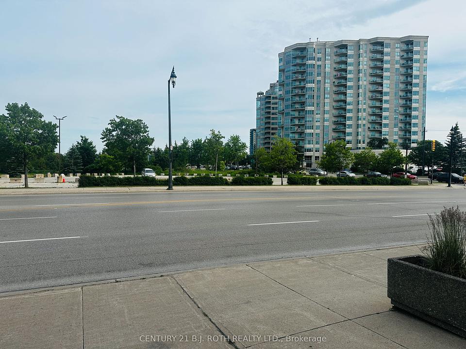 301,302,303 - 34 Simcoe Street, Barrie, ON